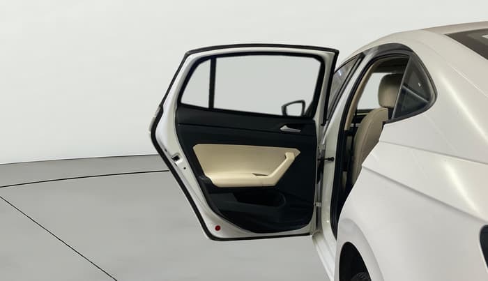 2024 Volkswagen VIRTUS HIGHLINE TSI 1.0 MT, Petrol, Manual, 6,662 km, LHS Rear Door