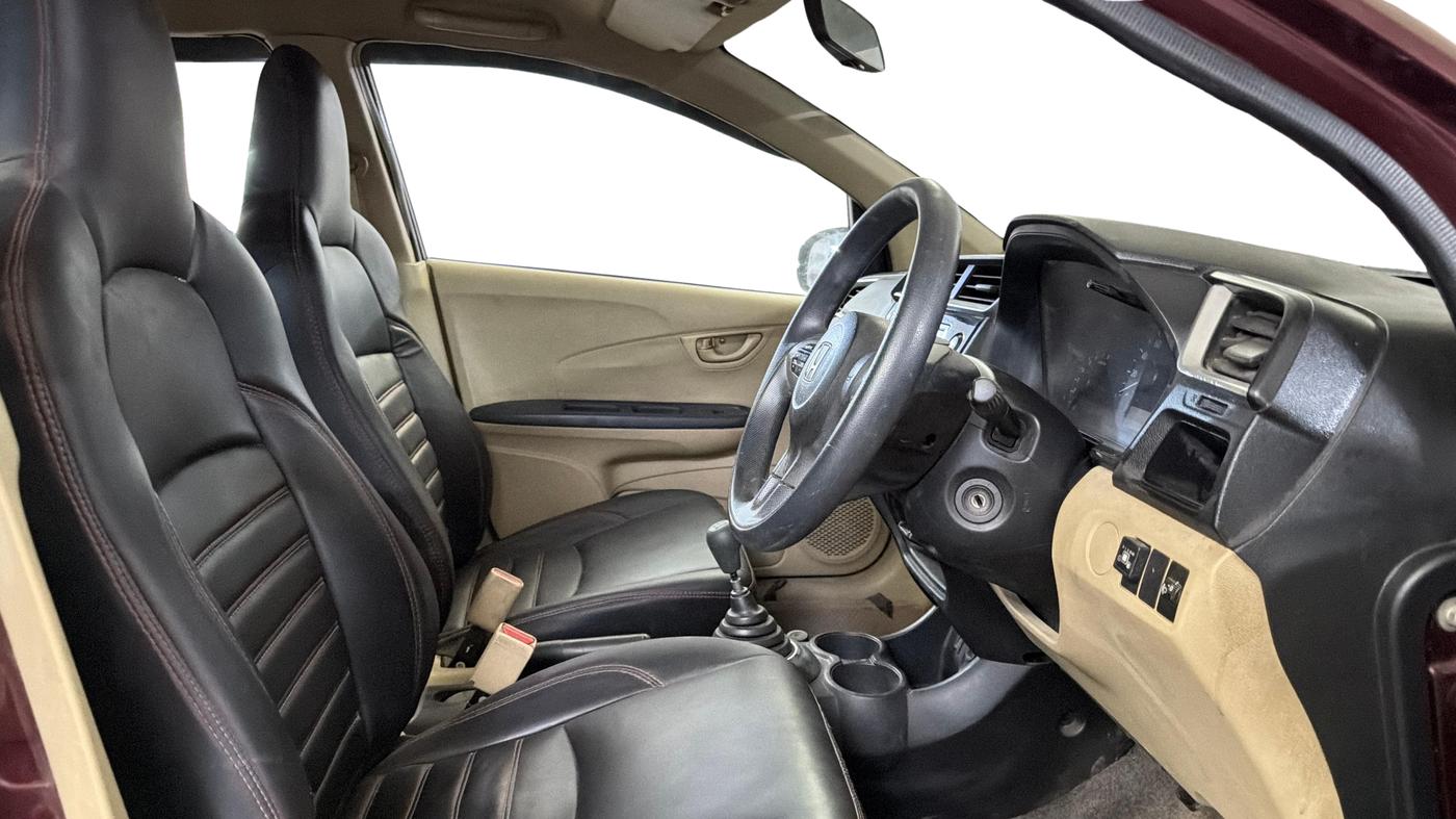 2017 Honda Amaze 1.2L I-VTEC S, CNG, Manual, 1,04,527 km, Right Side Front Door Cabin