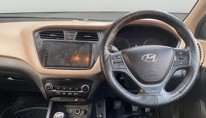 2017 Hyundai Elite i20 ASTA 1.2 (O), Petrol, Manual, 1,01,369 km, Steering Wheel Close Up