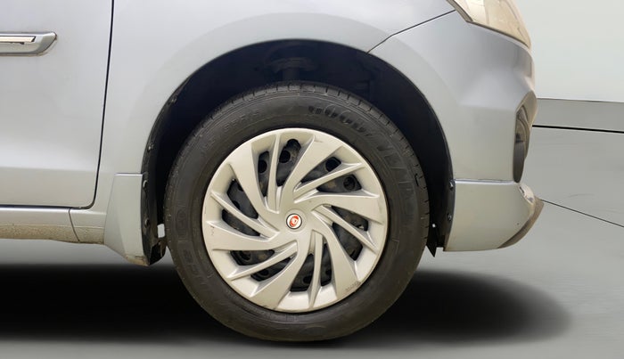 2017 Maruti Ertiga VXI, Petrol, Manual, 83,493 km, Right Front Wheel