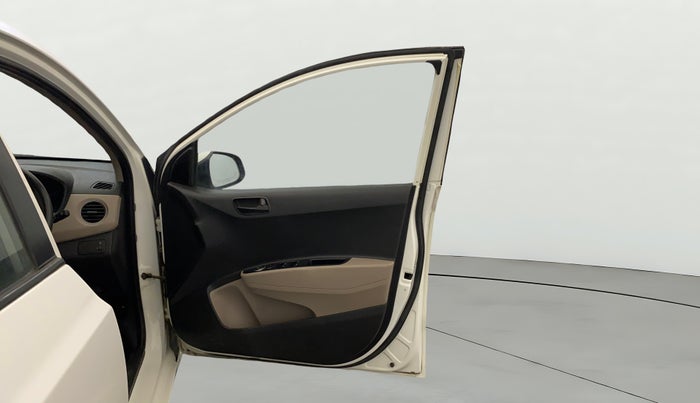 2017 Hyundai Xcent E+, Petrol, Manual, 62,475 km, RHS Front Door