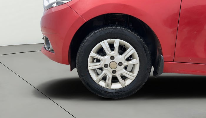 2018 Tata Tiago XZ PETROL, Petrol, Manual, 16,642 km, Left Front Wheel