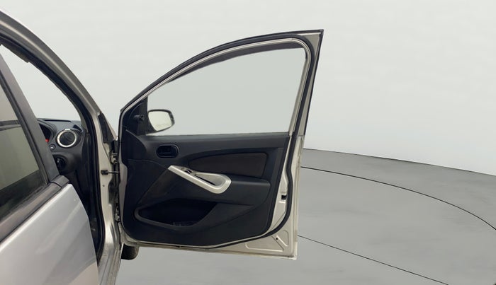 2012 Ford Figo TITANIUM 1.4 DIESEL, Diesel, Manual, 1,33,231 km, RHS Front Door