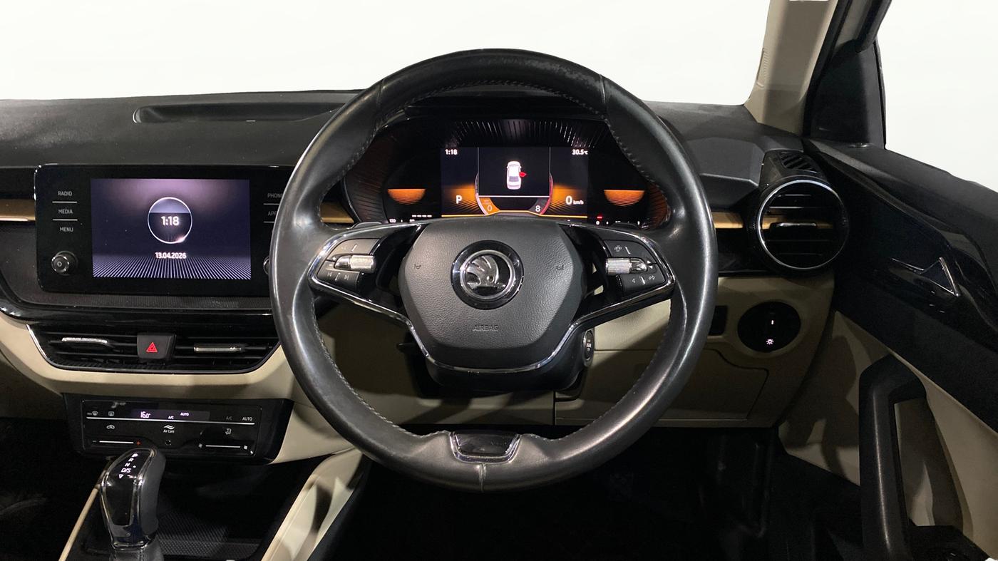 2023 Skoda SLAVIA STYLE 1.0L TSI AT, Petrol, Automatic, 20,347 km, Steering Wheel Close Up
