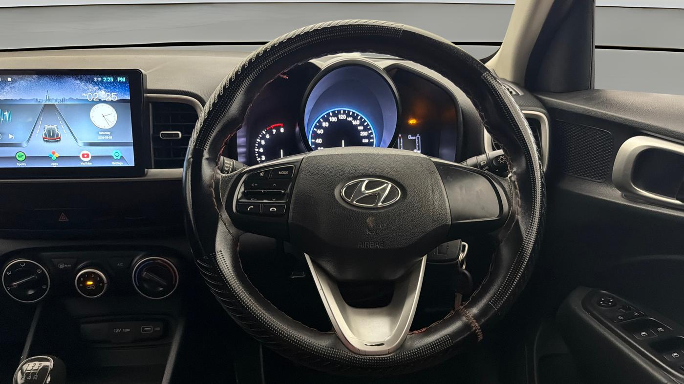 2021 Hyundai VENUE S 1.2, Petrol, Manual, 89,300 km, Steering Wheel Close Up