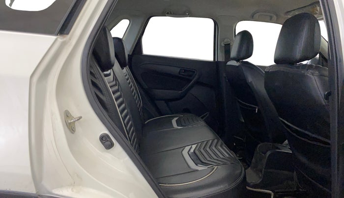 2022 Maruti Vitara Brezza VXI, Petrol, Manual, 32,627 km, Right Side Rear Door Cabin