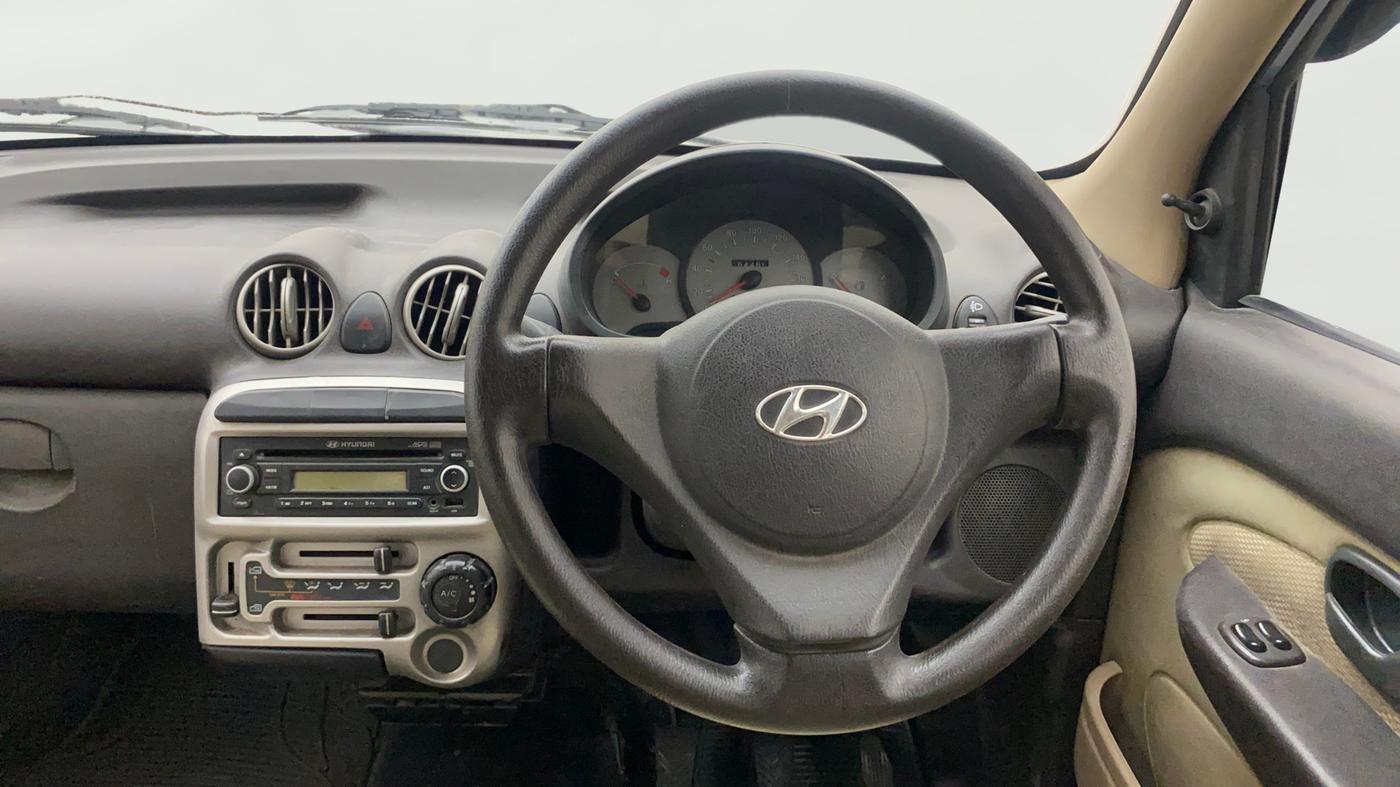 2013 Hyundai Santro Xing GLS, Petrol, Manual, 64,321 km, Steering Wheel Close Up
