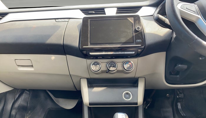 2020 Renault TRIBER RXZ AMT, Petrol, Automatic, 32,819 km, Air Conditioner