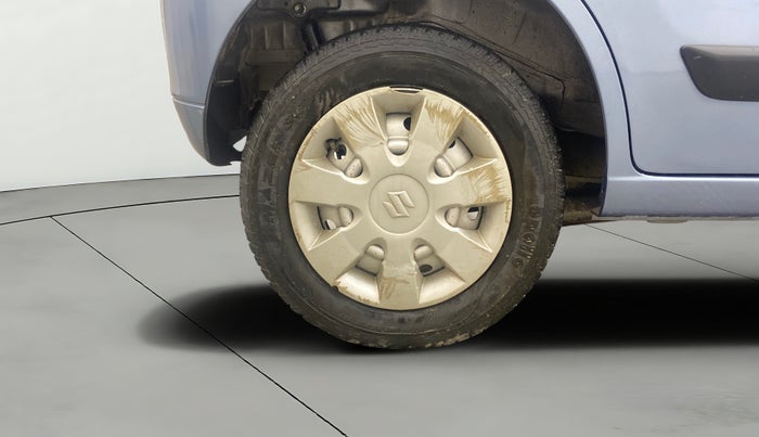 2013 Maruti Wagon R 1.0 LXI CNG, CNG, Manual, 14,611 km, Right Rear Wheel