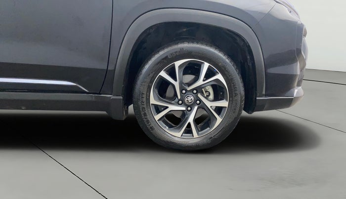 2023 Toyota URBAN CRUISER HYRYDER V AT NEO DRIVE, Petrol, Automatic, 28,770 km, Right Front Wheel