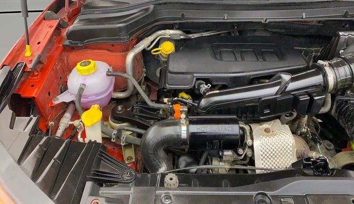 2019 Mahindra XUV300 W6 1.2 PETROL, Petrol, Manual, 86,895 km, Engine View - Right