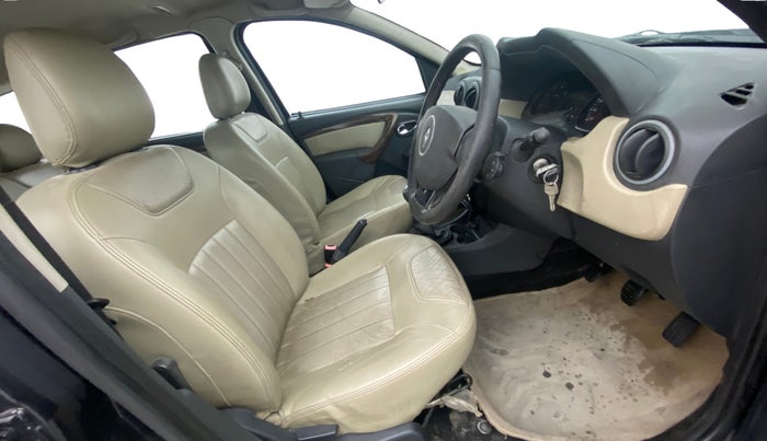 2014 Renault Duster 110 PS RXZ 4X4 MT DIESEL, Diesel, Manual, 1,69,999 km, Right Side Front Door Cabin