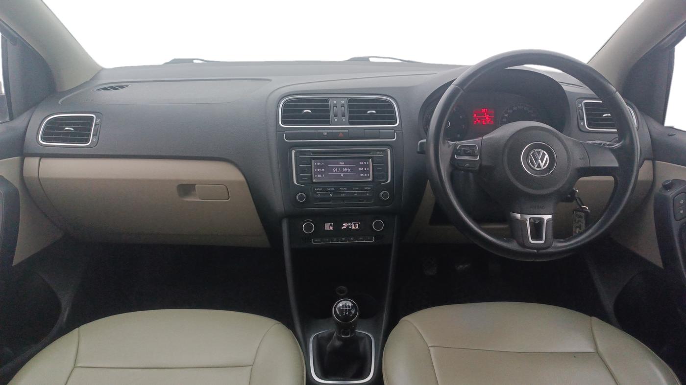 2014 Volkswagen Polo HIGHLINE1.2L, Petrol, Manual, 85,387 km, Dashboard