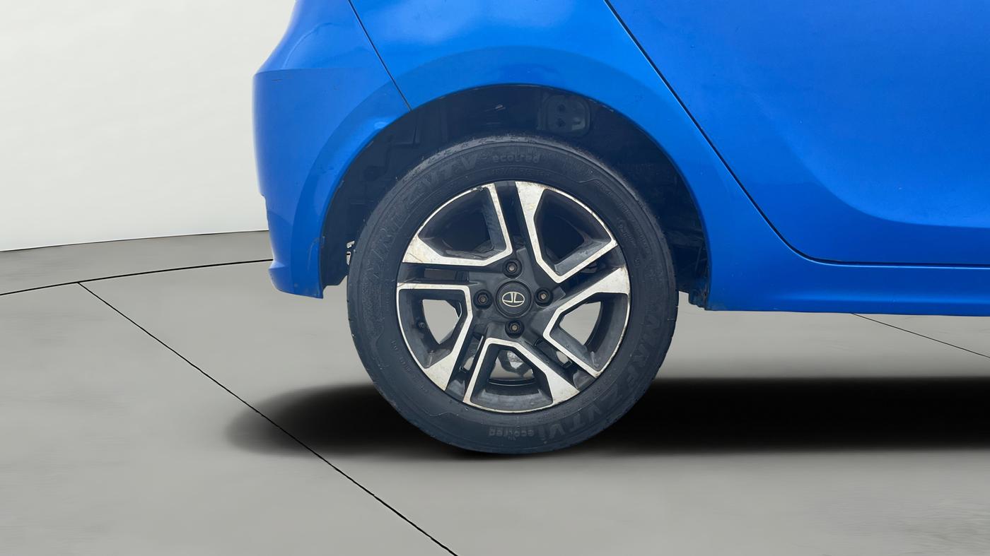 2020 Tata Tiago XZ PLUS DUAL TONE PETROL, Petrol, Manual, 45,112 km, Right Rear Wheel