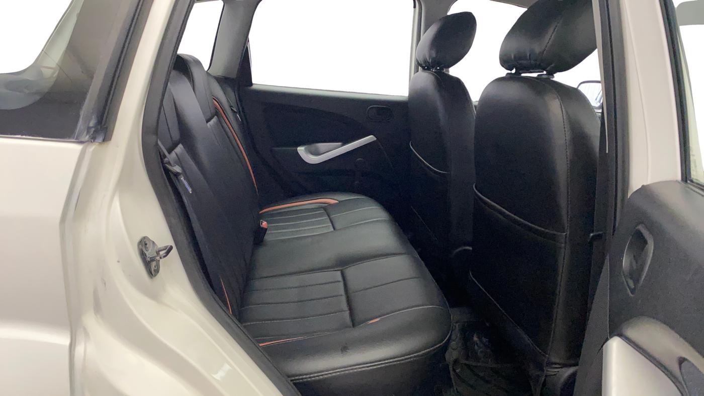 2014 Ford Figo TITANIUM 1.2 PETROL, Petrol, Manual, 93,010 km, Right Side Rear Door Cabin