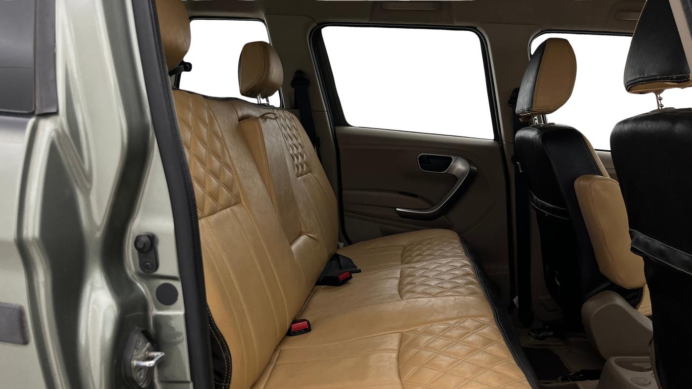 2021 Mahindra BOLERO NEO N 10, Diesel, Manual, 47,524 km, Right Side Rear Door Cabin