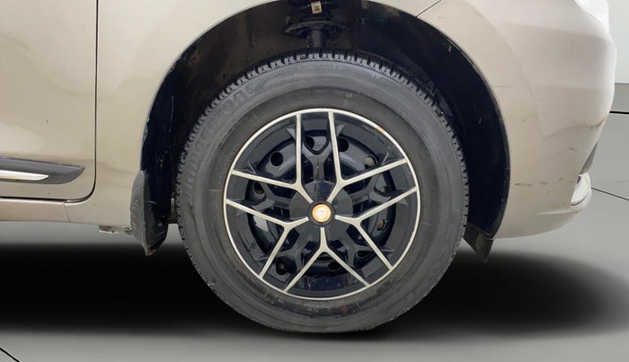 2023 Maruti Dzire VXI, Petrol, Manual, 31,836 km, Right Front Wheel