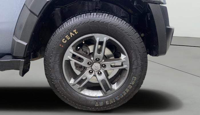 2023 Mahindra Thar LX HT PETROL 4WD MT, Petrol, Manual, 25,666 km, Right Front Wheel