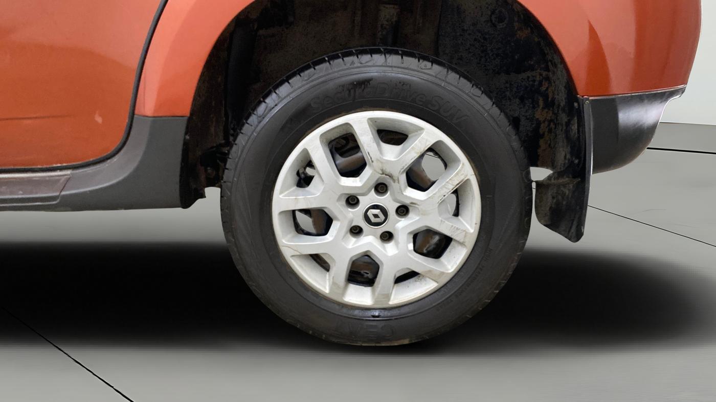2016 Renault Duster 85 PS RXL DIESEL, Diesel, Manual, 1,24,019 km, Left Rear Wheel