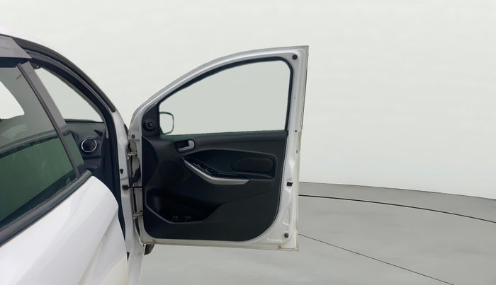 2018 Ford New Figo TITANIUM1.5 DIESEL, Diesel, Manual, 96,343 km, RHS Front Door