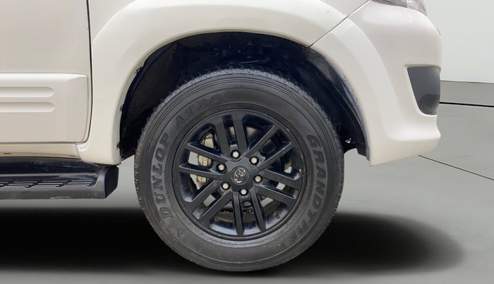 2014 Toyota Fortuner 3.0 4X2 AT, Diesel, Automatic, 82,343 km, Right Front Wheel