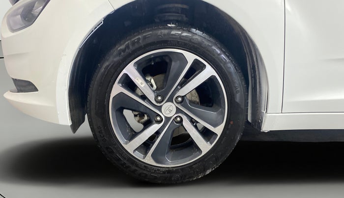 2025 Tata ALTROZ XZ Plus (S) Lux CNG , CNG, Manual, 2,833 km, Left Front Wheel