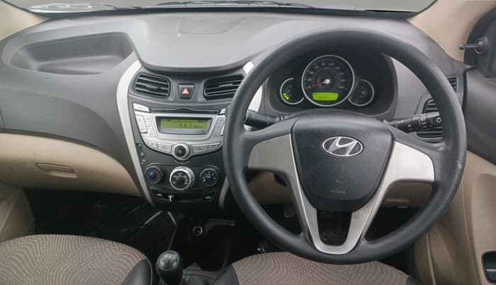 2016 Hyundai Eon SPORTZ, Petrol, Manual, 23,628 km, Steering Wheel Close Up