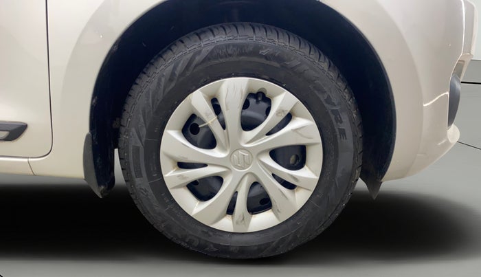 2022 Maruti Swift VXI AMT, Petrol, Automatic, 2,718 km, Right Front Wheel