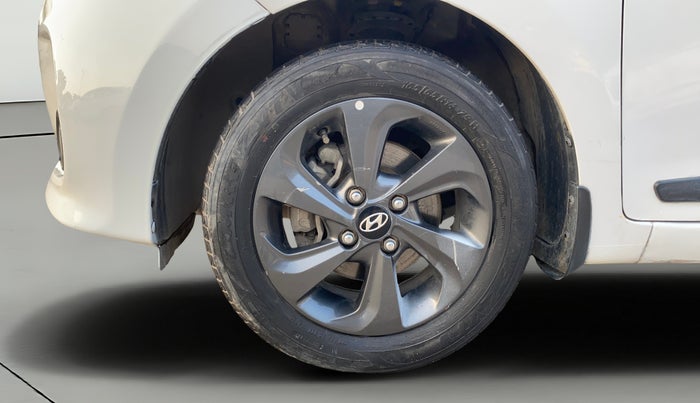 2018 Hyundai Grand i10 SPORTZ 1.2 KAPPA VTVT DUAL TONE, Petrol, Manual, 1,19,801 km, Left Front Wheel