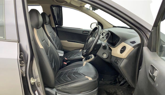 2016 Hyundai Grand i10 MAGNA 1.2 KAPPA VTVT, CNG, Manual, 1,41,978 km, Right Side Front Door Cabin