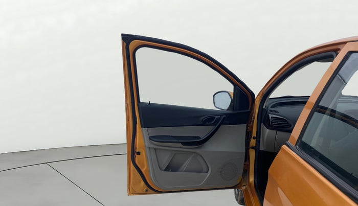 2018 Tata Tiago XT PETROL, Petrol, Manual, 72,539 km, LHS Front Door