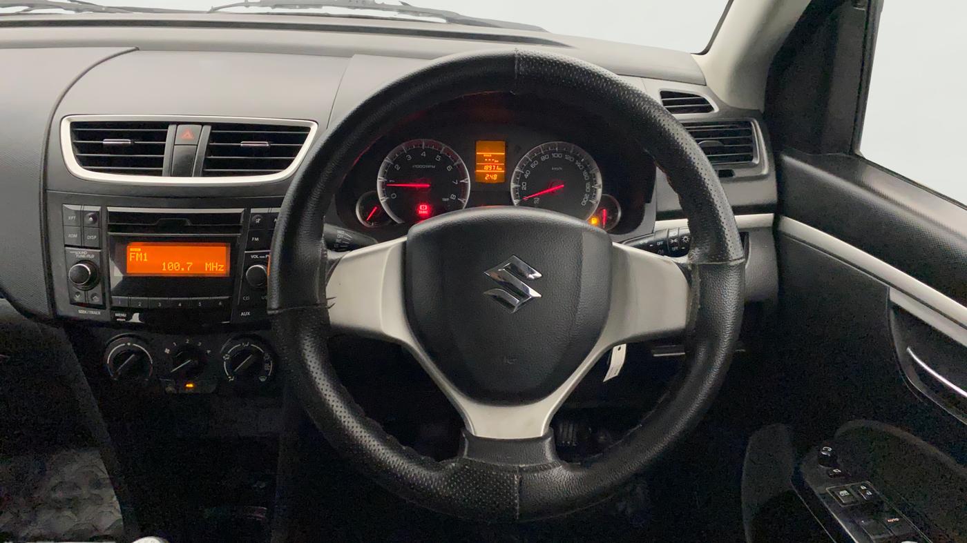 2016 Maruti Swift VXI, Petrol, Manual, 18,932 km, Steering Wheel Close Up