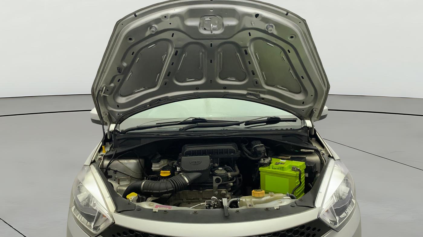 2018 Tata Tiago XT PETROL, Petrol, Manual, 30,628 km, Open Bonet