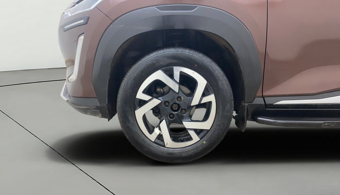 2022 Nissan MAGNITE XV PREMIUM, Petrol, Manual, 42,189 km, Left Front Wheel