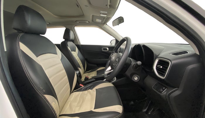 2021 Hyundai VENUE SX 1.5 CRDI, Diesel, Manual, 54,146 km, Right Side Front Door Cabin