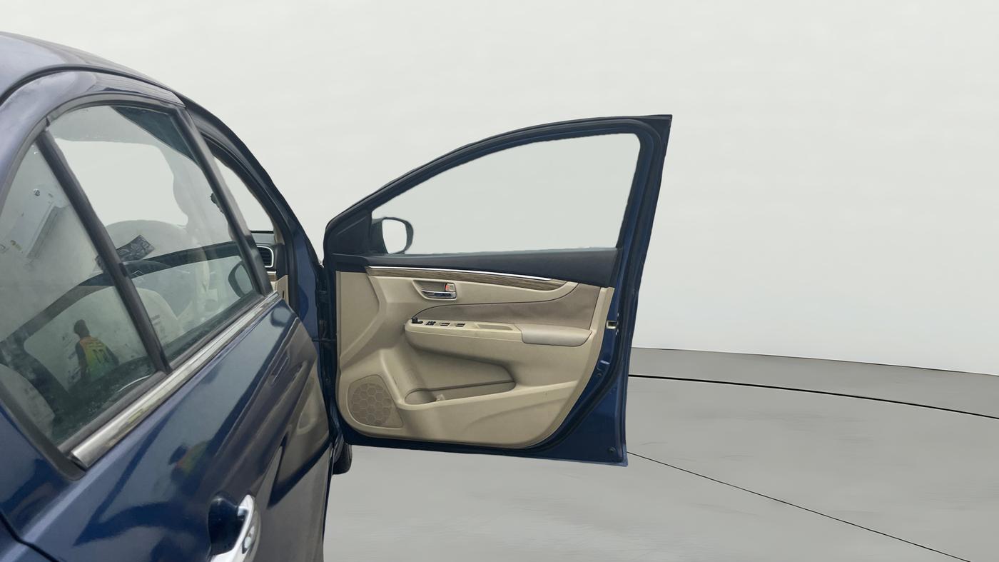 2018 Maruti Ciaz ZETA 1.5 SHVS MT PETROL, Petrol, Manual, 59,225 km, RHS Front Door