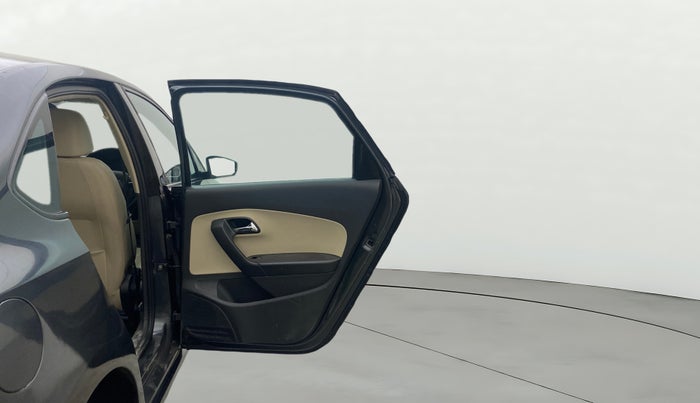 2018 Skoda Rapid STYLE 1.5 TDI AT, Diesel, Automatic, 1,26,383 km, RHS Rear Door