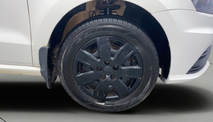 2017 Volkswagen Ameo TRENDLINE 1.2L, Petrol, Manual, 72,543 km, Right Front Wheel