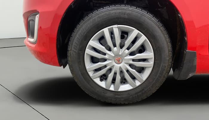 2015 Maruti Swift VXI, Petrol, Manual, 25,700 km, Left Front Wheel