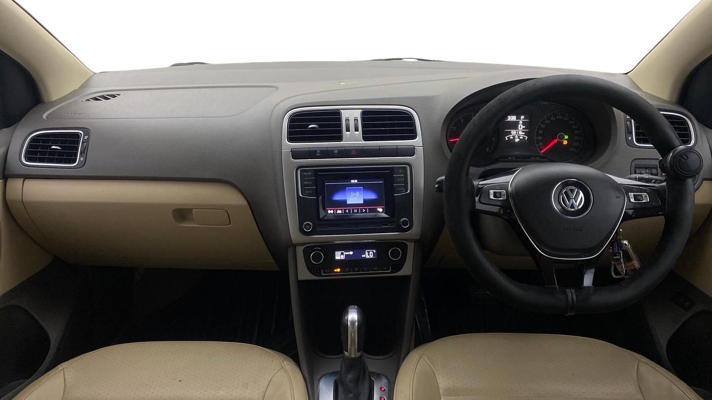2016 Volkswagen Vento HIGHLINE PETROL AT, Petrol, Automatic, 59,101 km, Dashboard