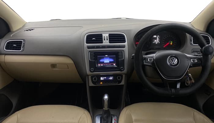 2016 Volkswagen Vento HIGHLINE PETROL AT, Petrol, Automatic, 59,116 km, Dashboard