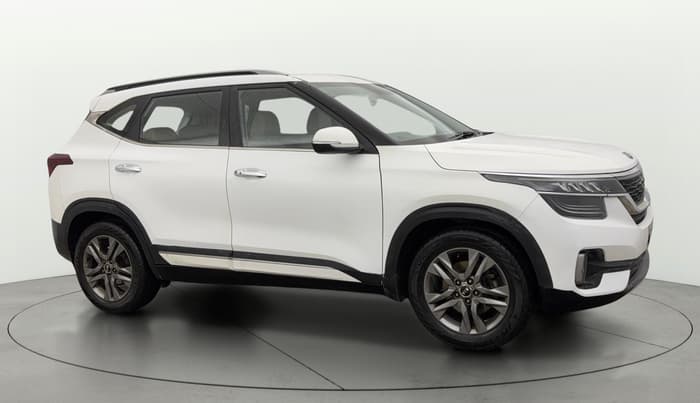 2020 KIA SELTOS HTX 1.5 PETROL, Petrol, Manual, 1,10,688 km, Right Front Diagonal