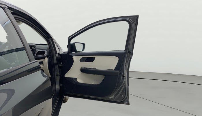2024 Tata ALTROZ XM PLUS CNG, CNG, Manual, 28,896 km, RHS Front Door