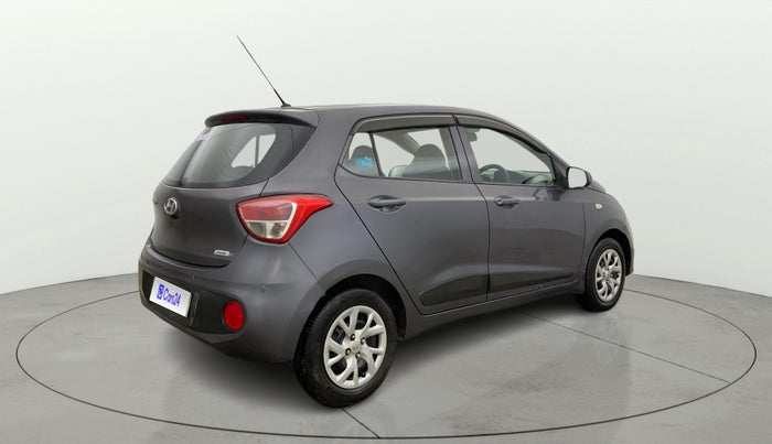 2017 Hyundai Grand i10 MAGNA AT 1.2 KAPPA VTVT, Petrol, Automatic, 67,036 km, Right Back Diagonal