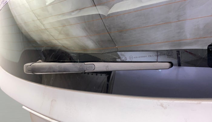 2021 Mahindra XUV700 AX 7 LUXURY D AT 7 STR, Diesel, Automatic, 92,703 km, Rear Wiper