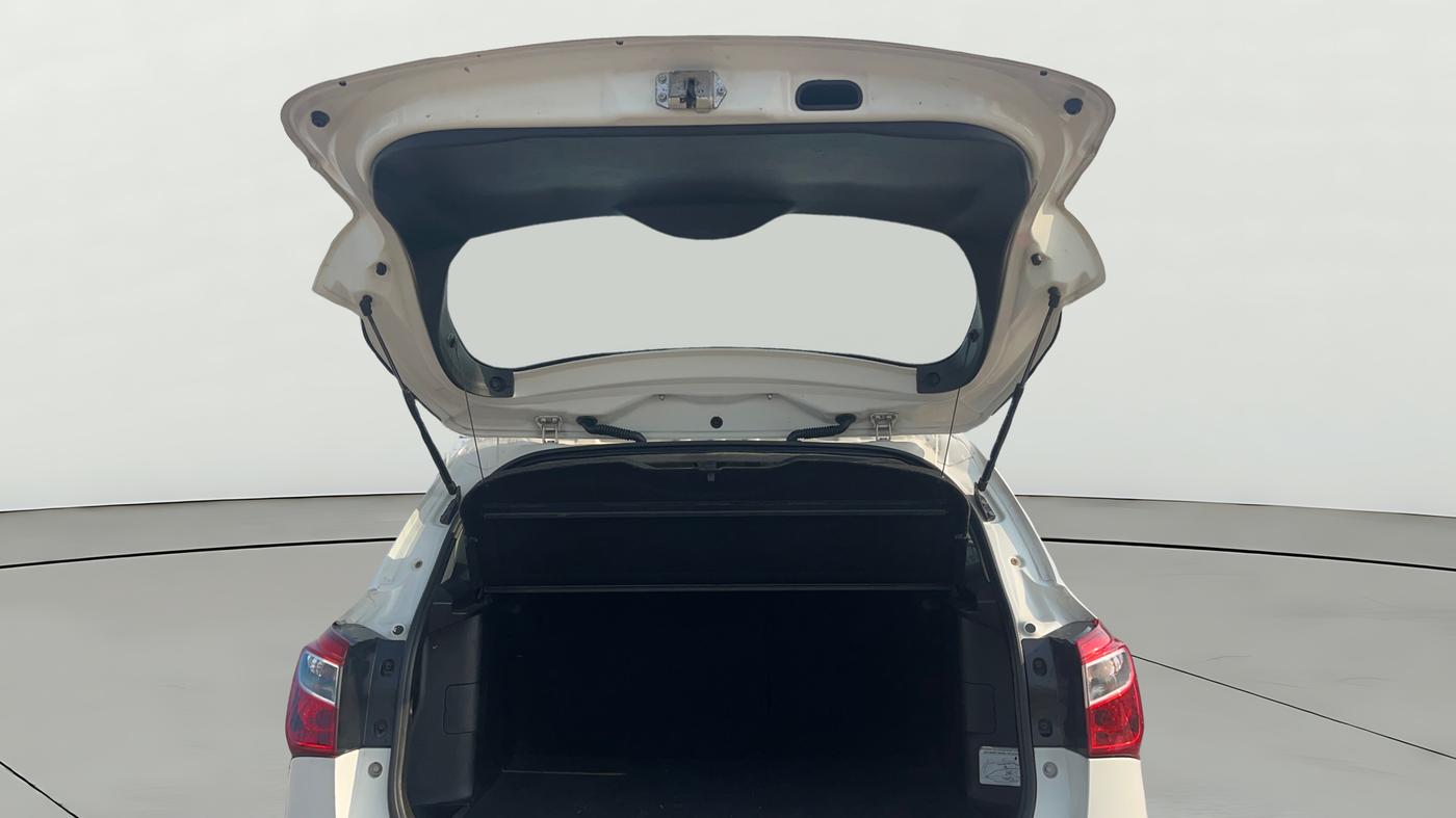 2015 Maruti S Cross ALPHA 1.6, Diesel, Manual, 1,46,616 km, Boot Door Open