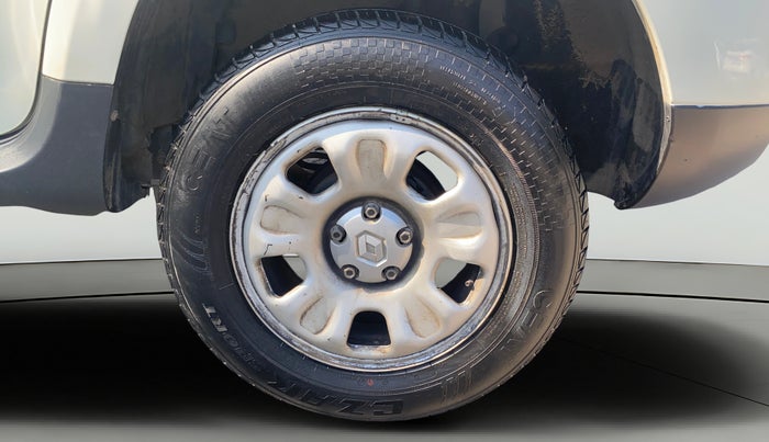 2014 Renault Duster 85 PS RXL DIESEL, Diesel, Manual, 60,772 km, Left Rear Wheel