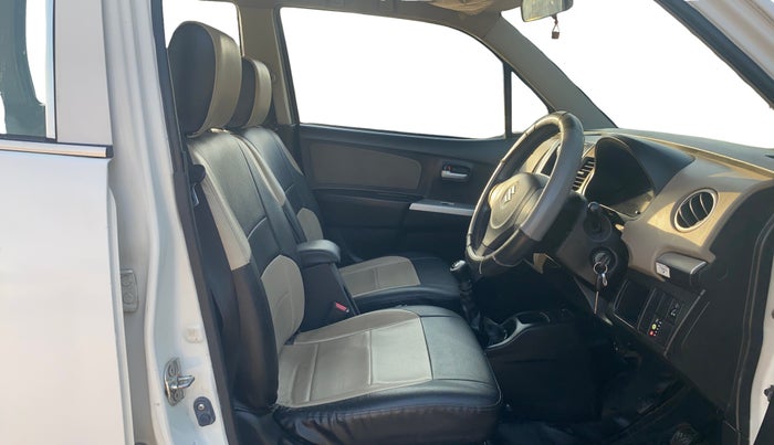 2015 Maruti Wagon R 1.0 LXI CNG, CNG, Manual, 63,864 km, Right Side Front Door Cabin