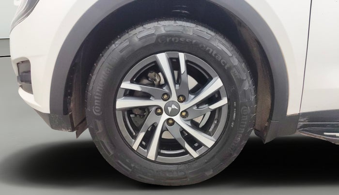 2022 Mahindra XUV700 AX 5 D AT 7 STR, Diesel, Automatic, 77,516 km, Left Front Wheel