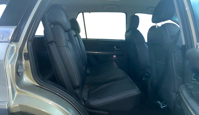 2017 Tata Hexa XT 4X2 7 STR, Diesel, Manual, 1,35,773 km, Right Side Rear Door Cabin